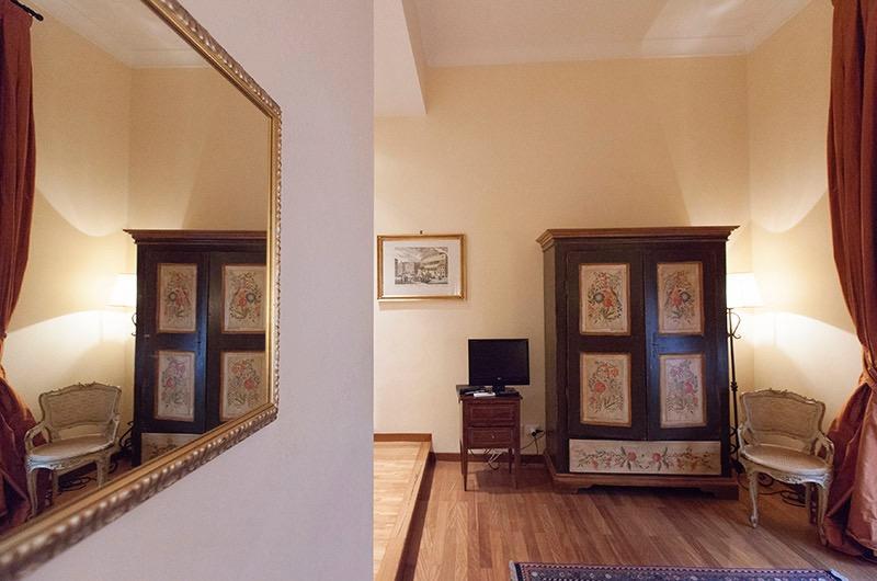 Bed and Breakfast Relais Al Senato Рим Экстерьер фото